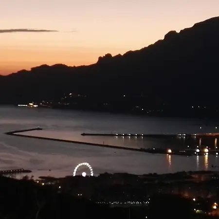 بيت للعطل Insidesalernohome *